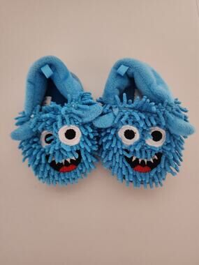 Toddler Boys Blue Fuzzy Shaggy Monster Slippers Size 2 Baby Infant Shoes